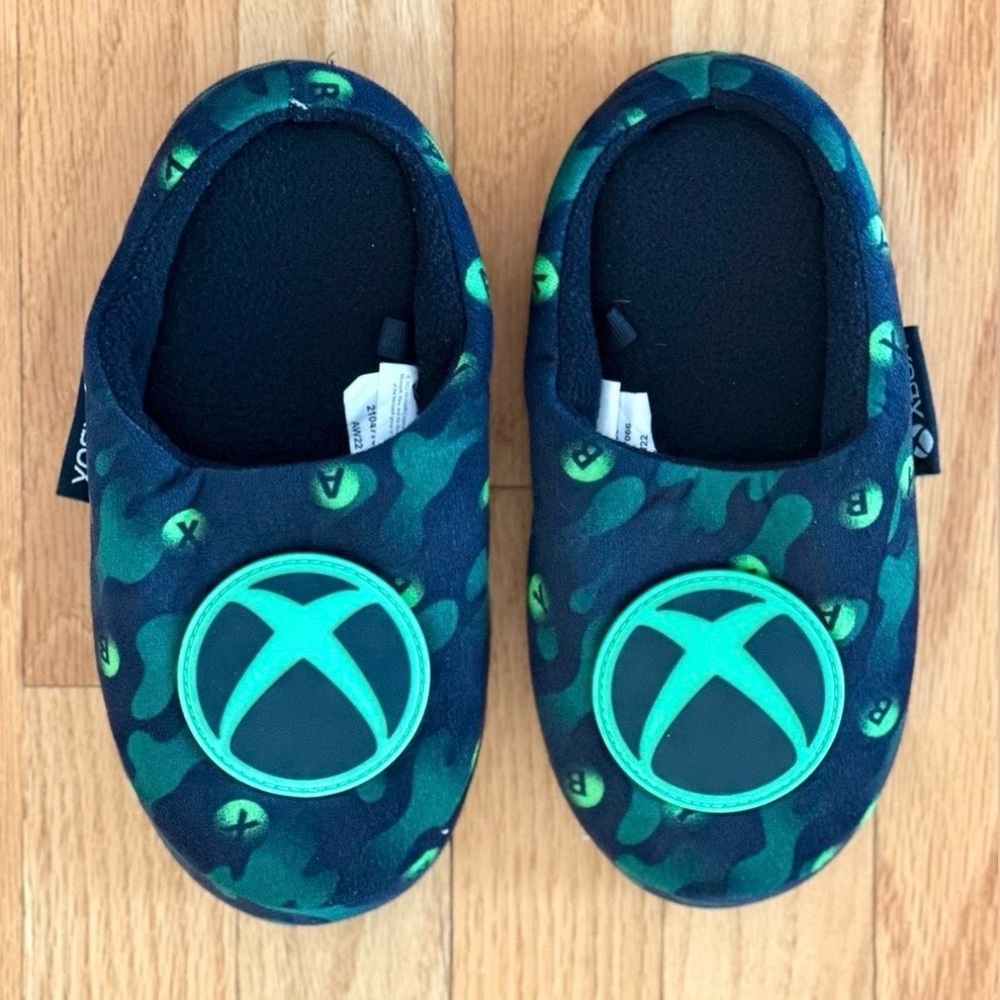 Xbox Cozy Slippers Boy / Girl in Green & Black colors size 3